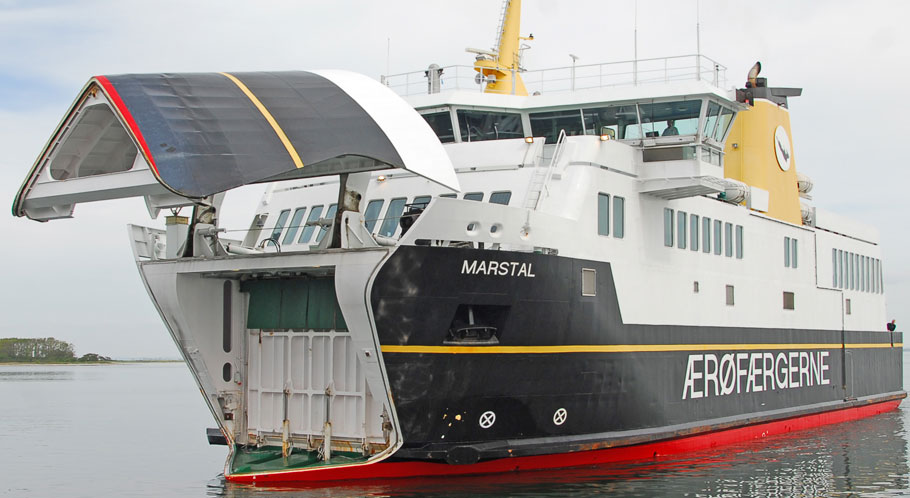 Mit dem Schiff auf die Insel - oder mit einem Flieger