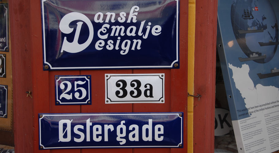 Wie wäre es mit einem individuell gefertigten Schild im Emaille-Design?